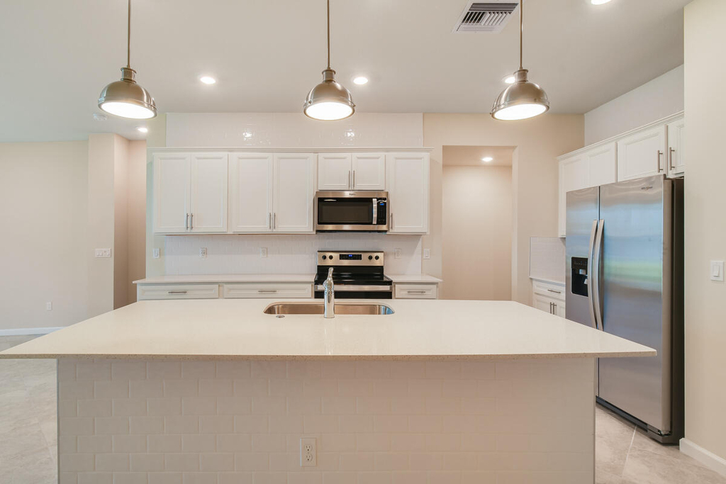 1841 Se Roxy Way - Photo 7