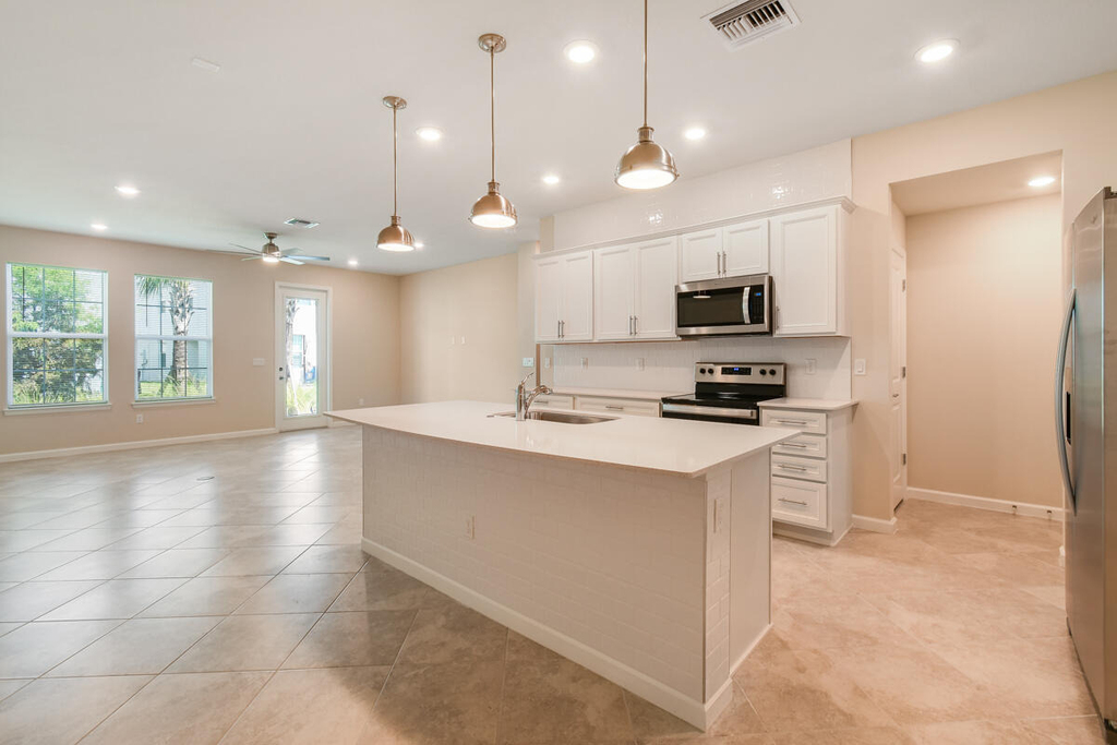 1841 Se Roxy Way - Photo 6