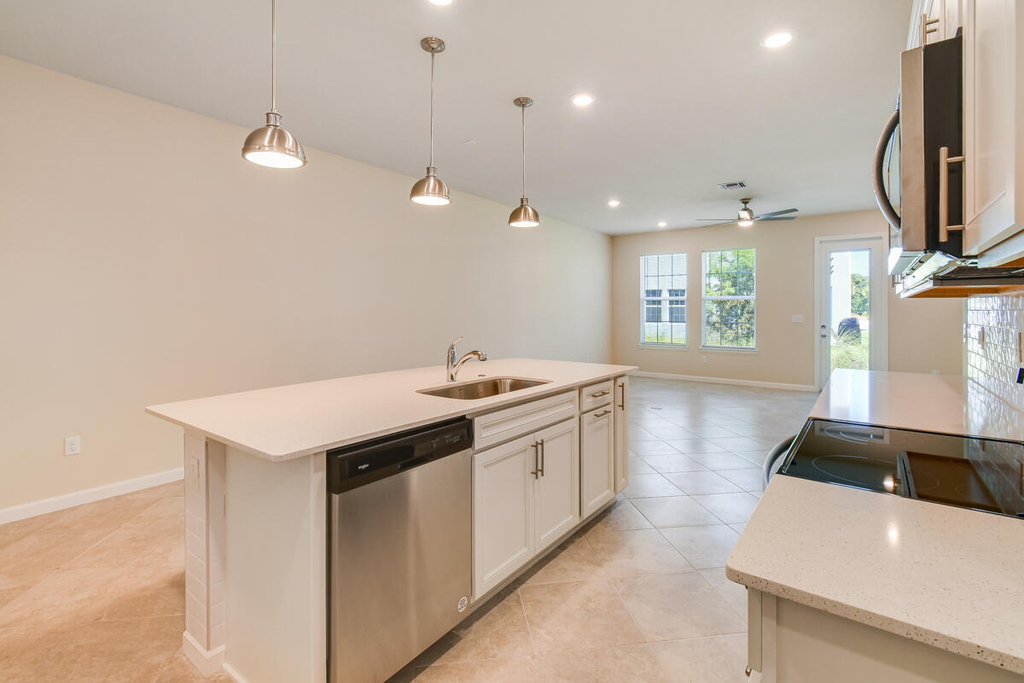 1841 Se Roxy Way - Photo 12