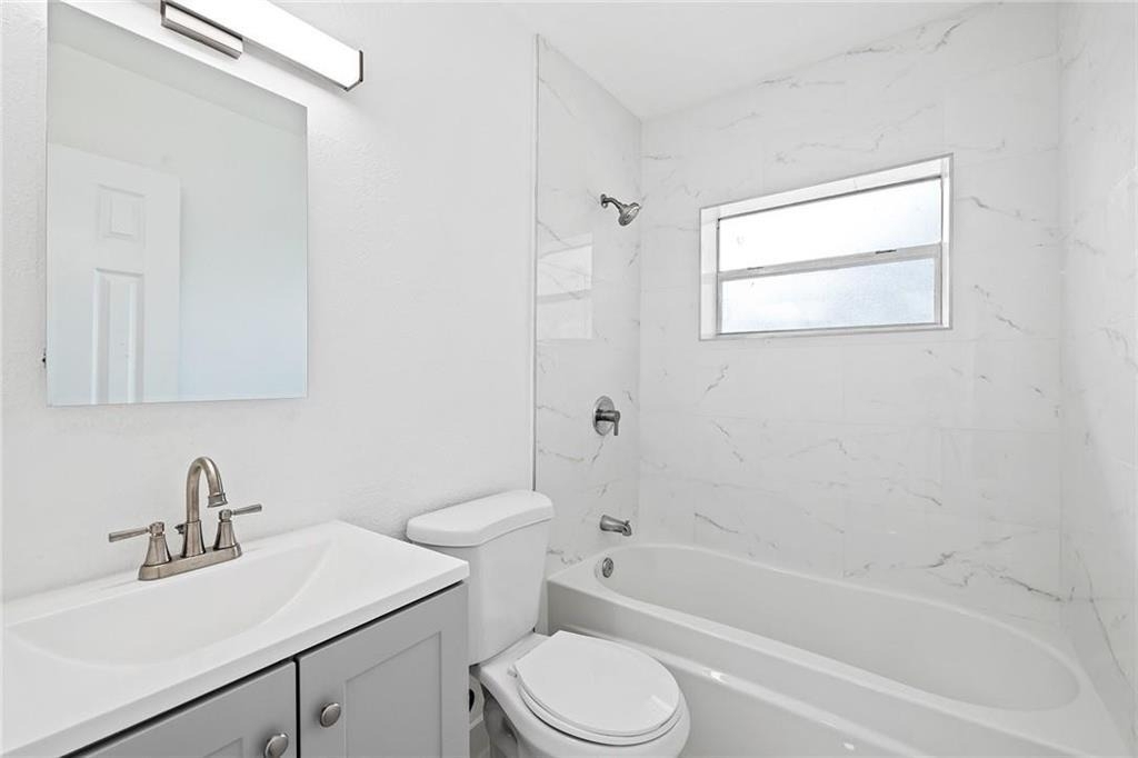 583 Nw 17th Place - Photo 5
