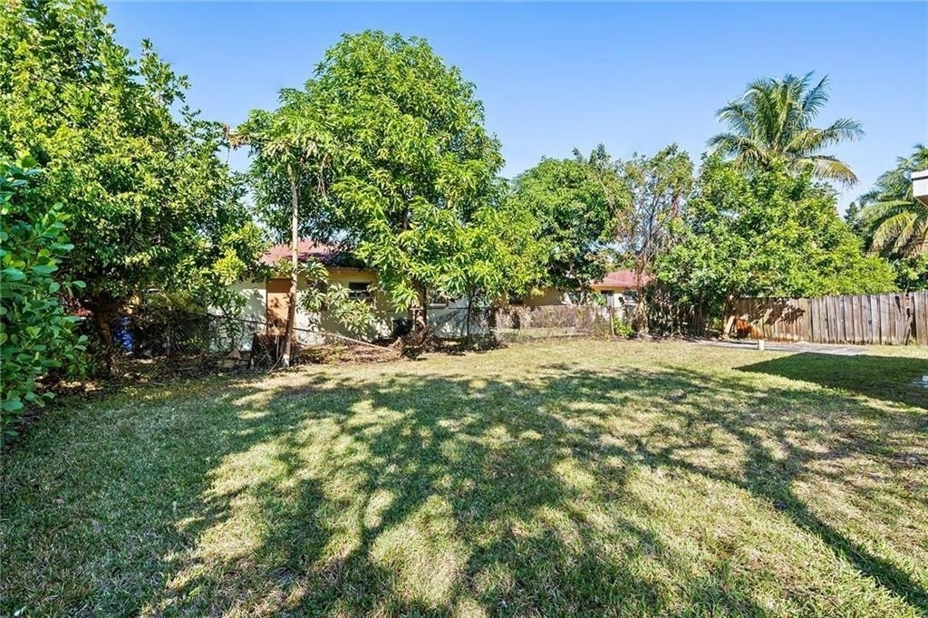 583 Nw 17th Place - Photo 10