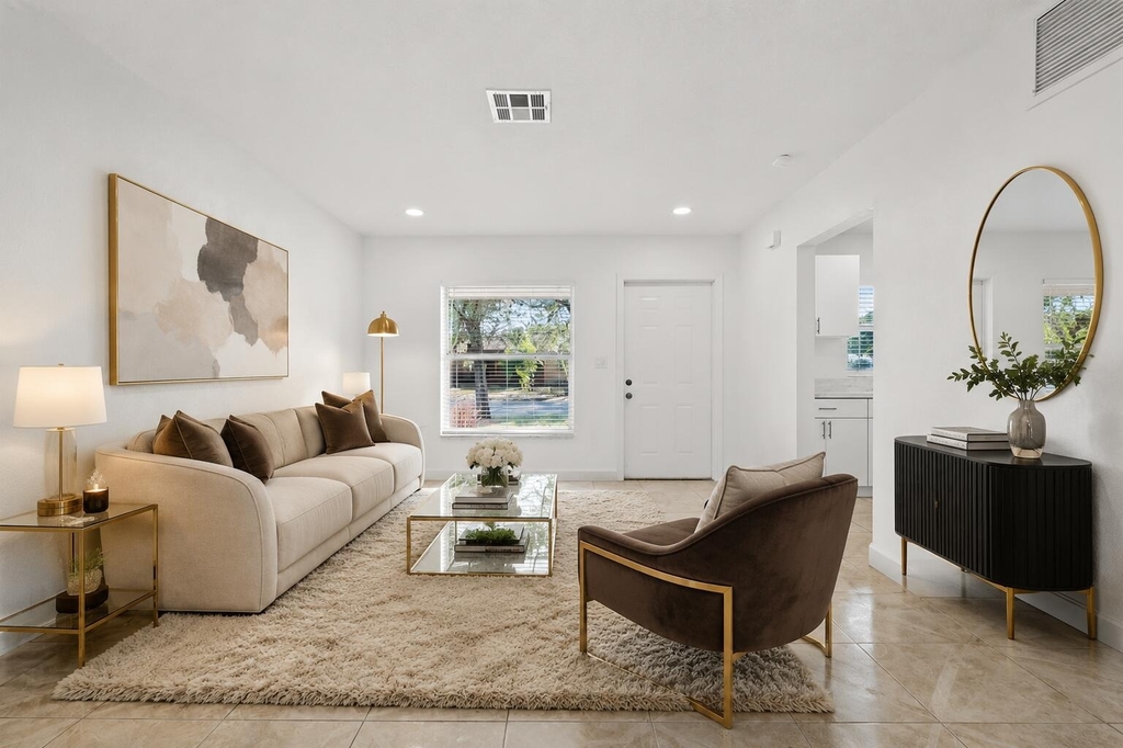 583 Nw 17th Place - Photo 1