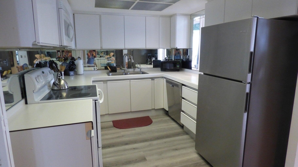 115 Lakeshore Drive - Photo 8