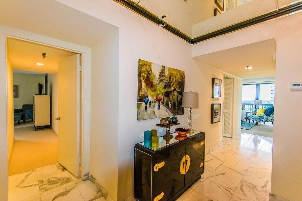 115 Lakeshore Drive - Photo 3