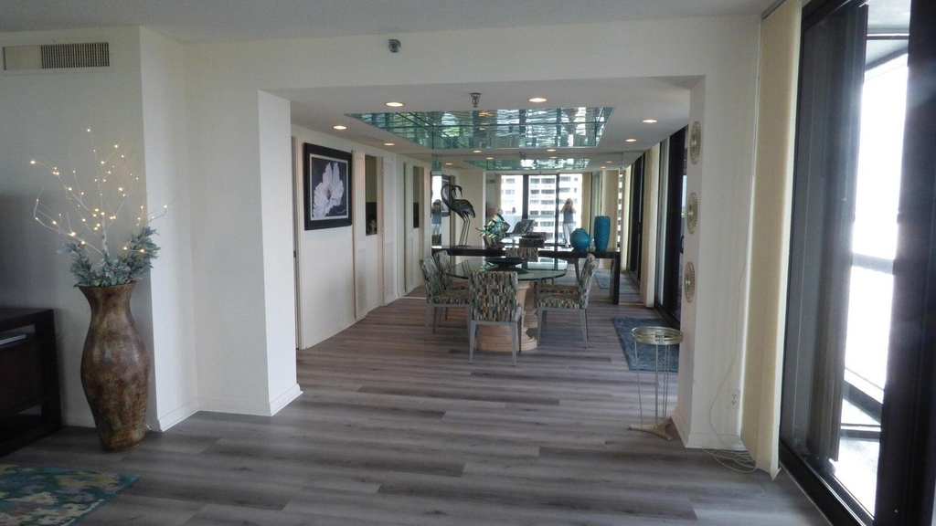 115 Lakeshore Drive - Photo 6