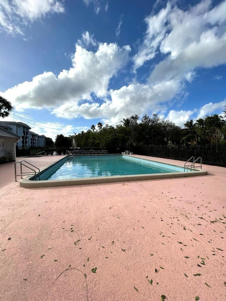 711 N Pine Island Road - Photo 20