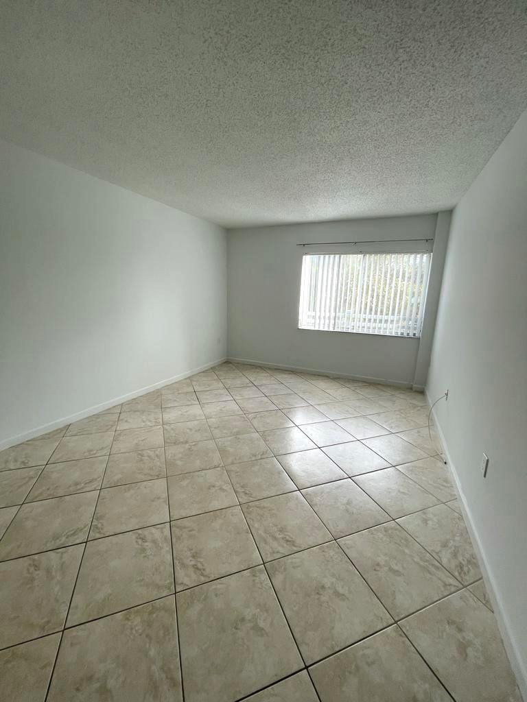 711 N Pine Island Road - Photo 11