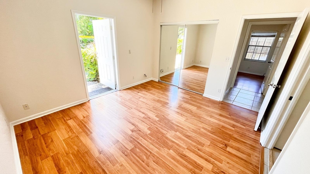 1434 Hawthorne Place - Photo 10