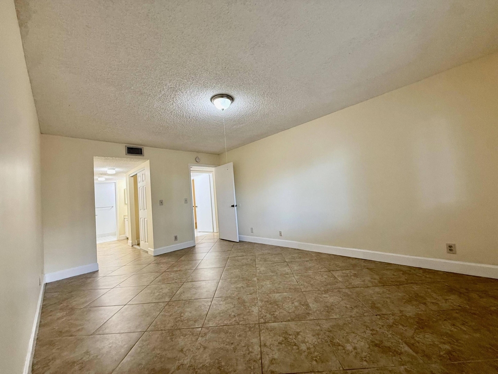 9777 Westview Drive - Photo 11