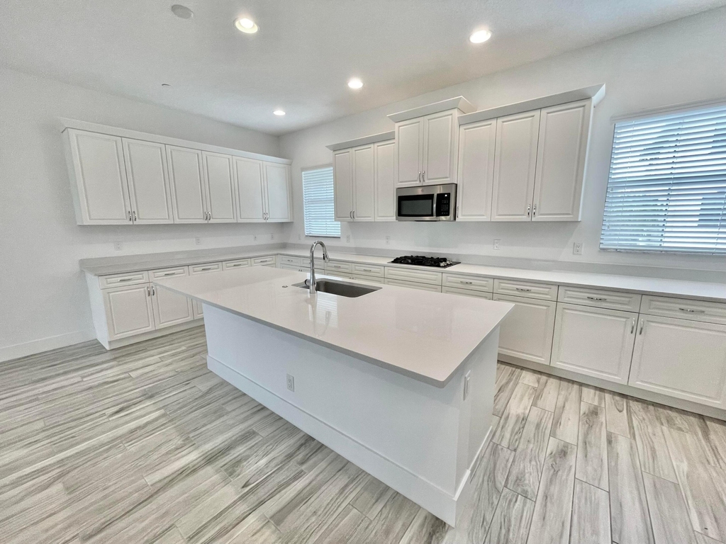 5412 Watts Terrace - Photo 5