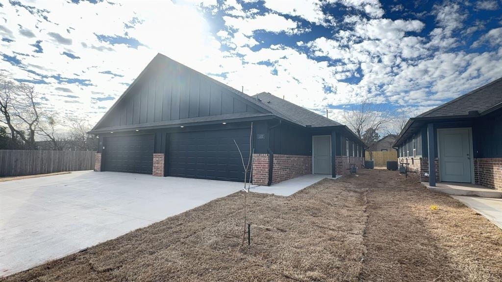 1102 Nw 113th Street - Photo 1