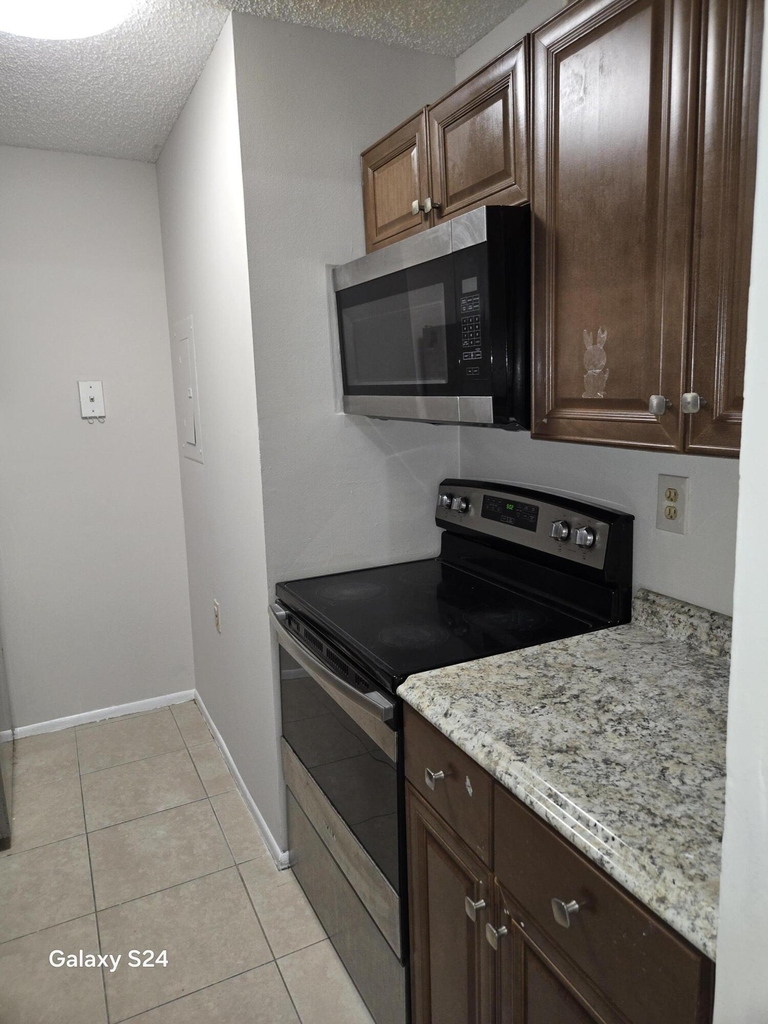 1141 Lake Victoria Drive - Photo 7