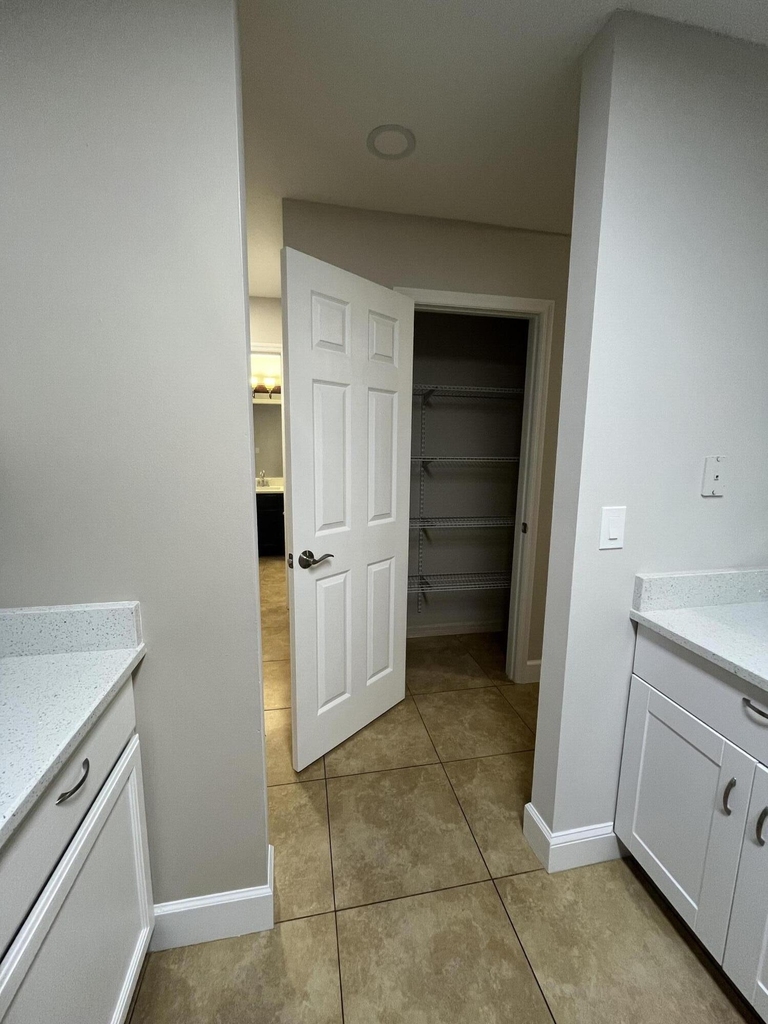 915 11th Terrace - Photo 20