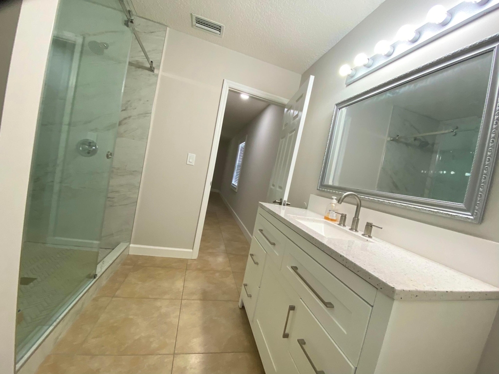 915 11th Terrace - Photo 5