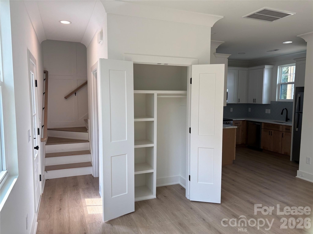 2903 Clyde Drive - Photo 9
