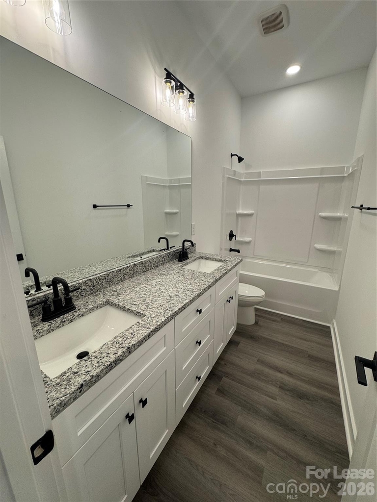331 E Lowrance Avenue - Photo 10