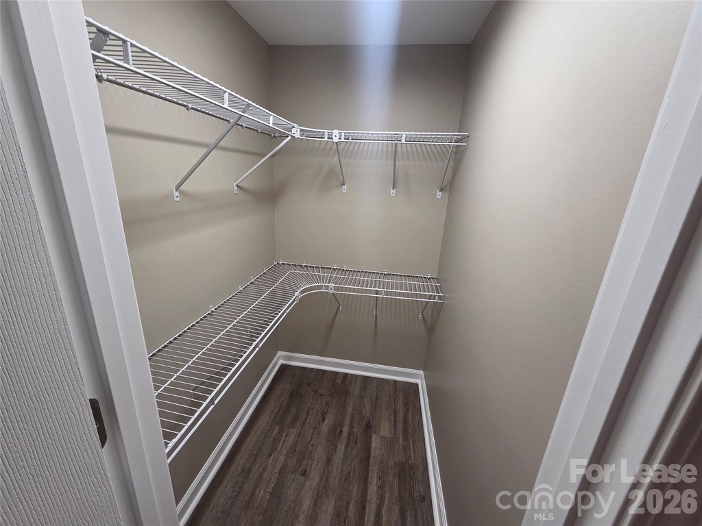 525 12th Street Sw - Photo 9
