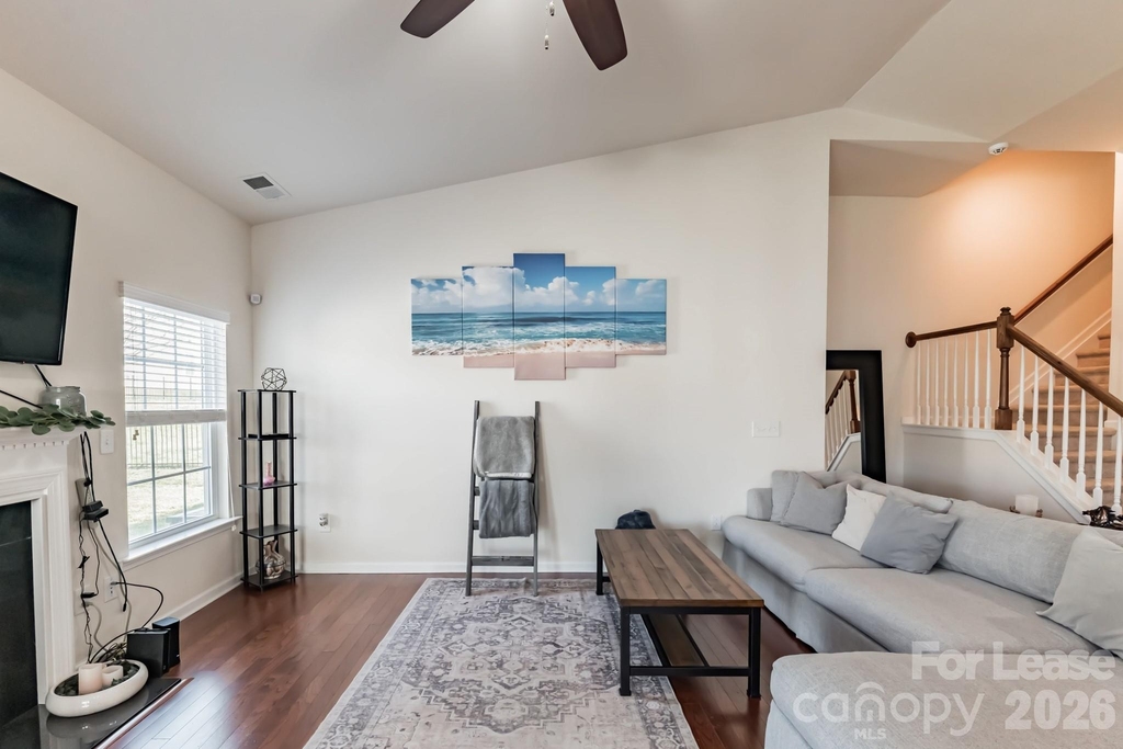 5826 Castlecove Road - Photo 10