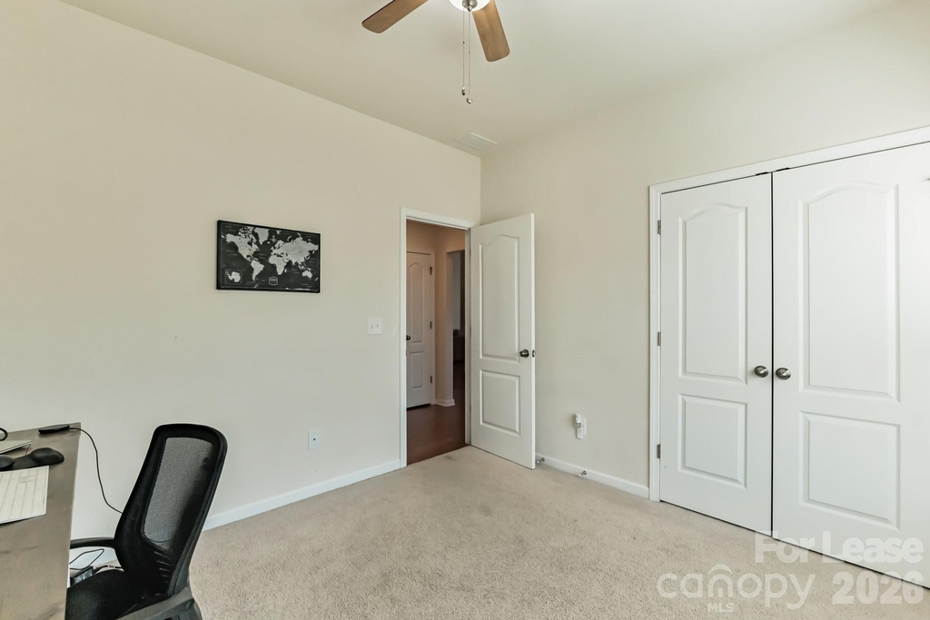 5826 Castlecove Road - Photo 18