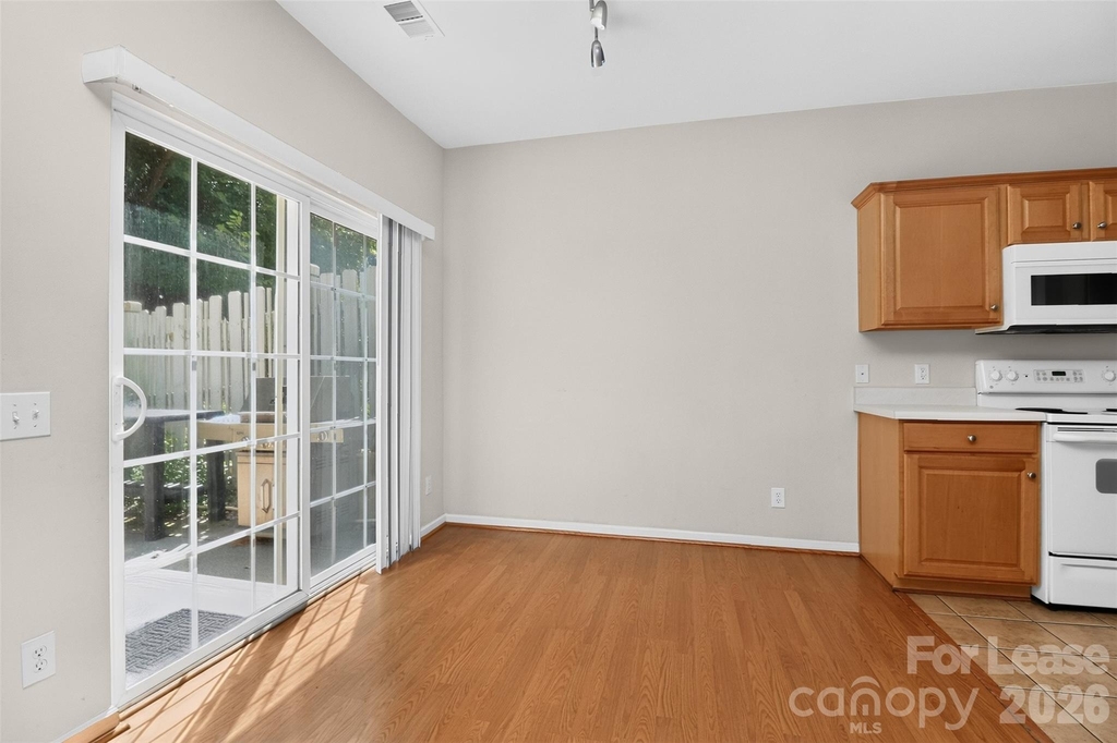 8115 Kincaid Court - Photo 8