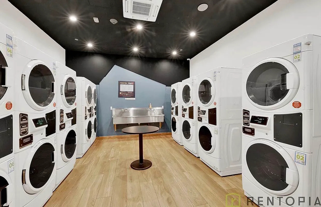 1875 Atlantic Avenue - Photo 9