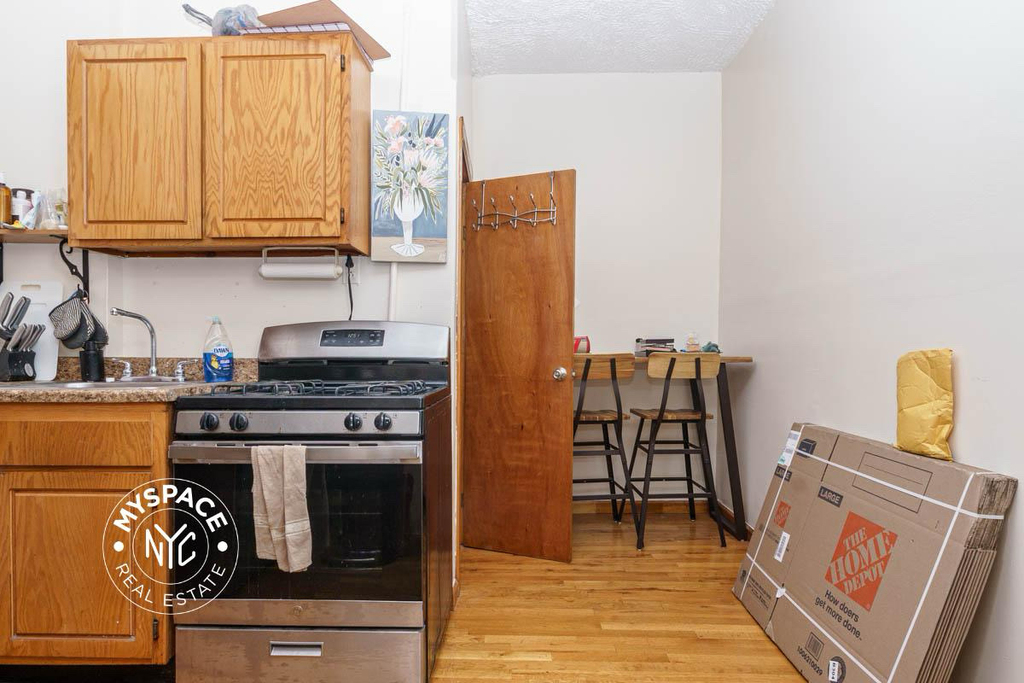 322 Rodney Street - Photo 6