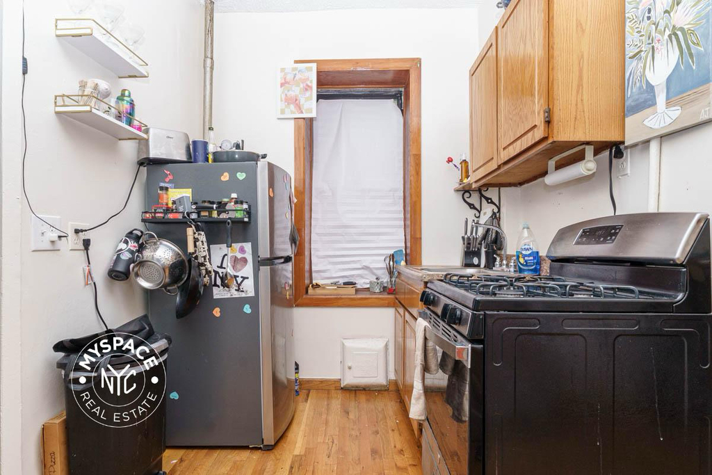322 Rodney Street - Photo 4