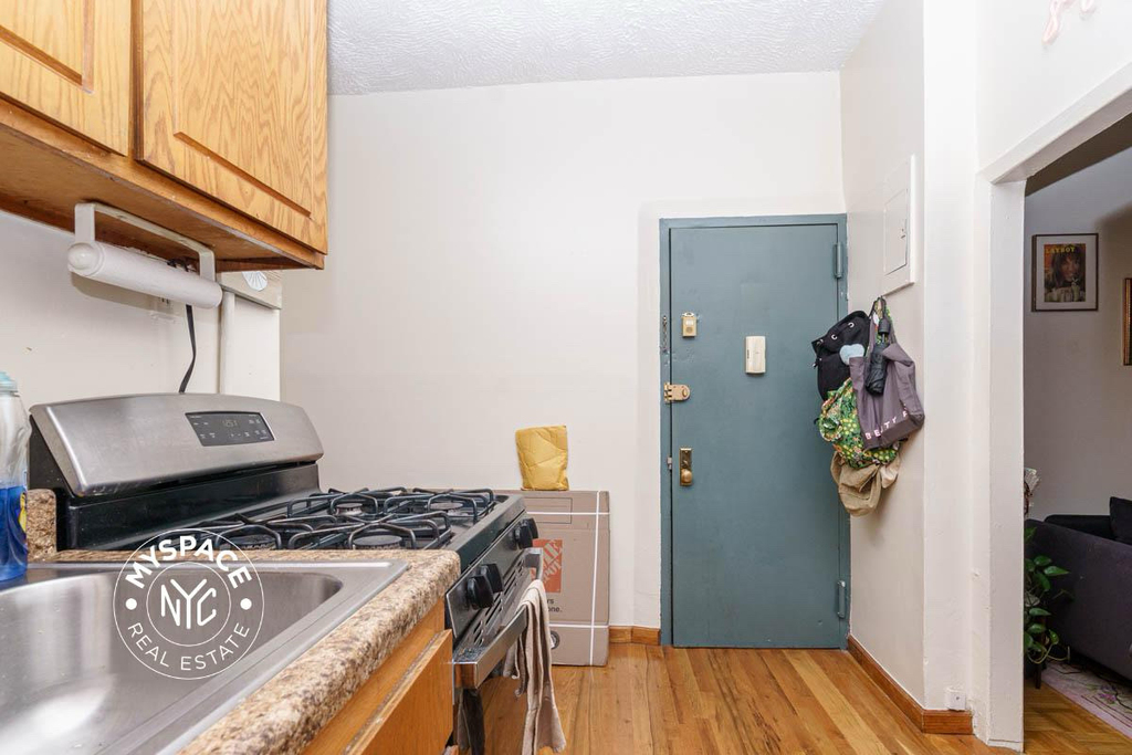 322 Rodney Street - Photo 5