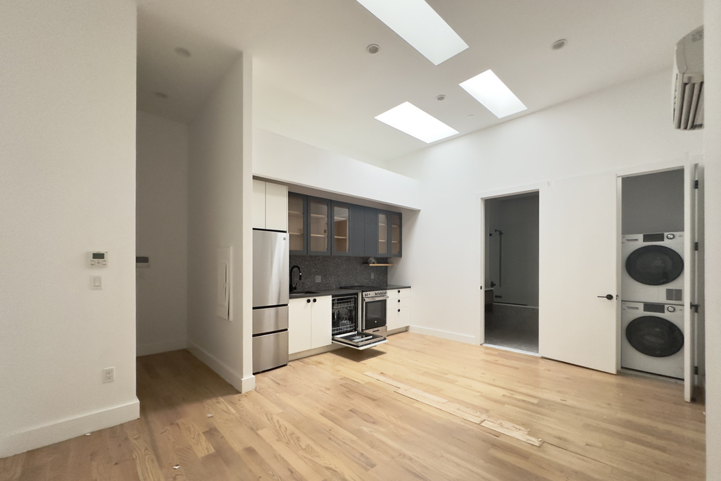 228 North 7th Street - Photo 0