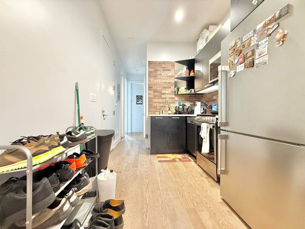 99 Varet Street - Photo 2