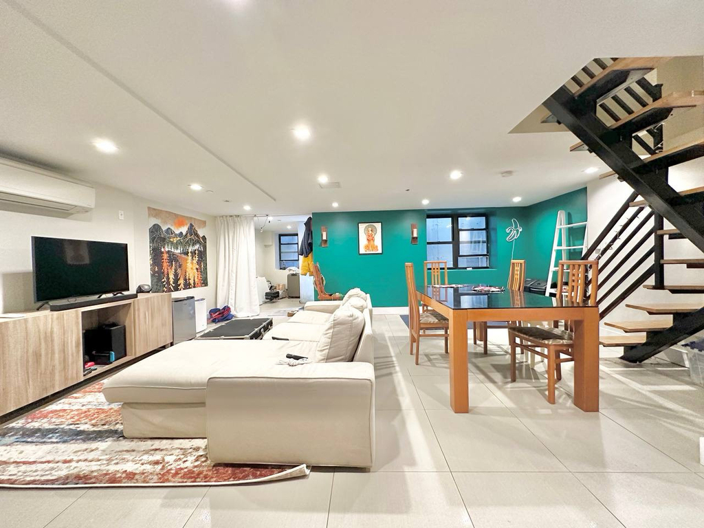 189 Johnson Street - Photo 2