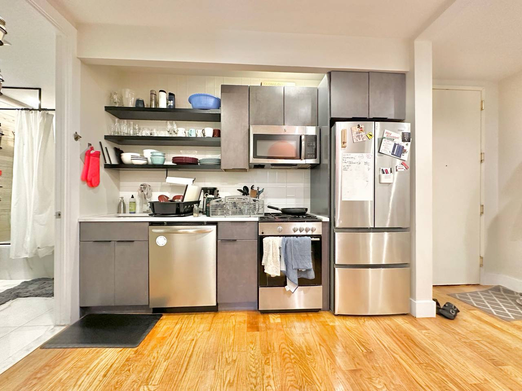 189 Johnson Street - Photo 4
