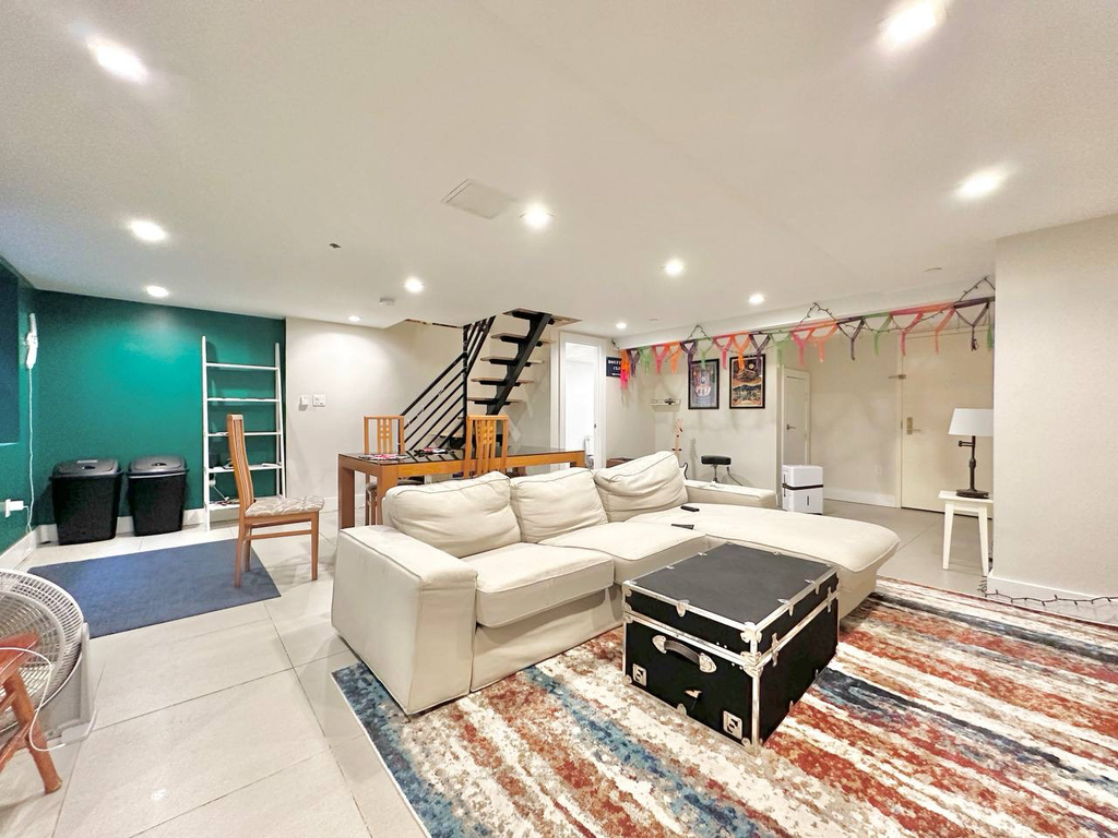 189 Johnson Street - Photo 1