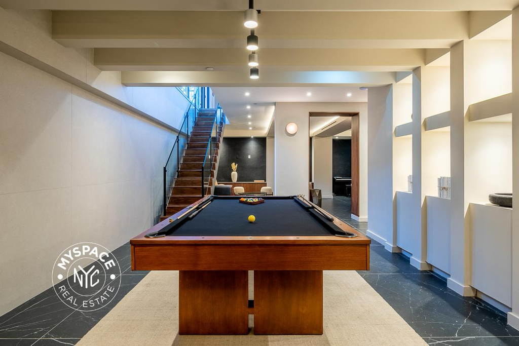 654 Madison Street - Photo 11