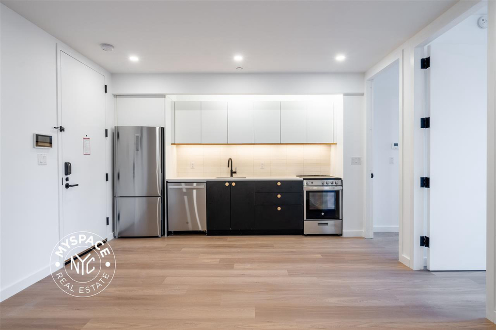 654 Madison Street - Photo 12