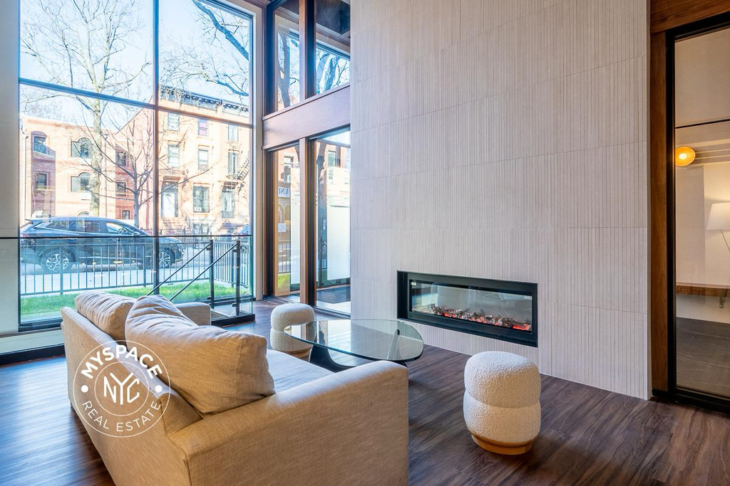 654 Madison Street - Photo 2