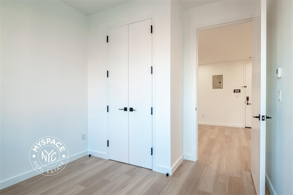 654 Madison Street - Photo 13