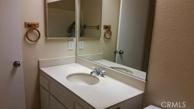 16015 Pioneer Boulevard - Photo 9