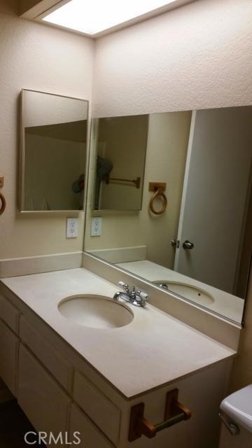 16015 Pioneer Boulevard - Photo 10