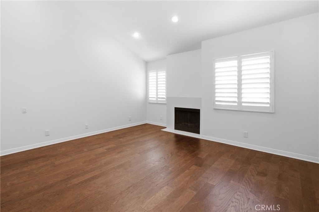 5200 White Oak Avenue - Photo 4