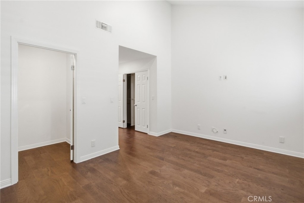 5200 White Oak Avenue - Photo 7