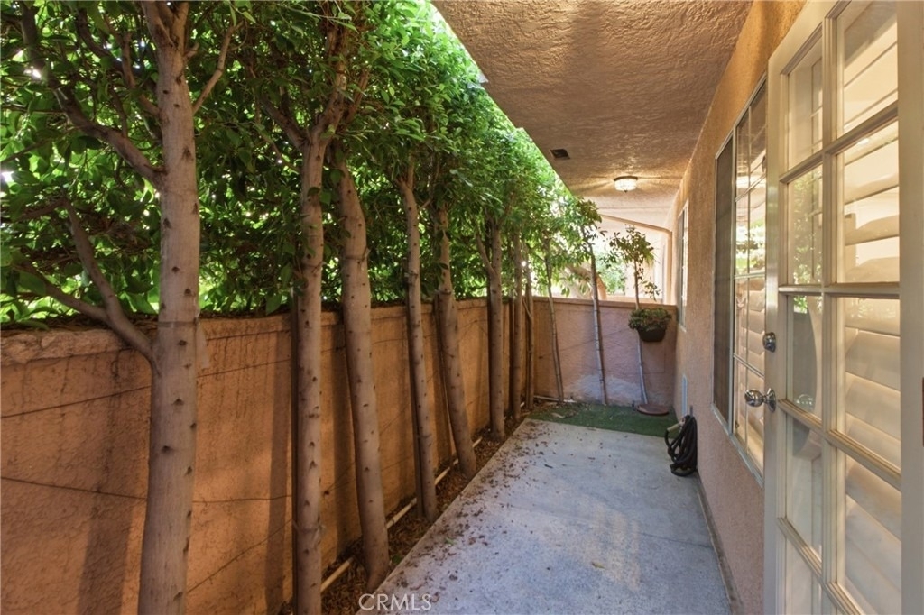 5200 White Oak Avenue - Photo 31