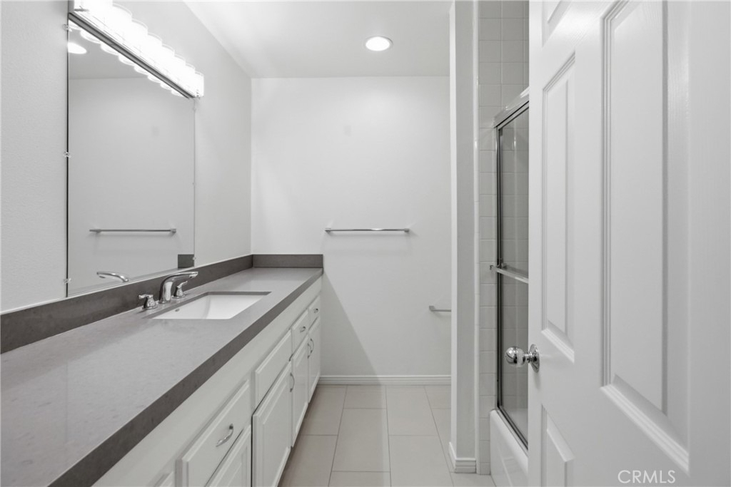 5200 White Oak Avenue - Photo 12