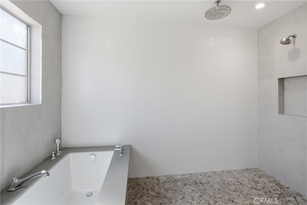 5200 White Oak Avenue - Photo 20