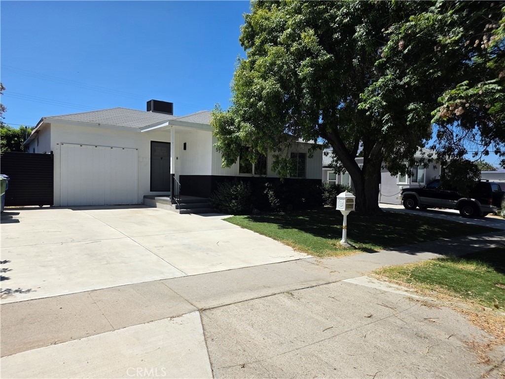 5779 Enfield - Photo 0