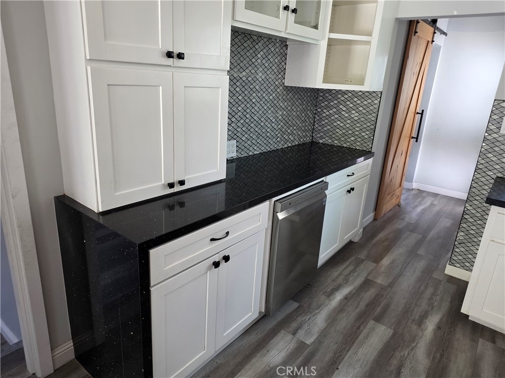 5779 Enfield - Photo 2