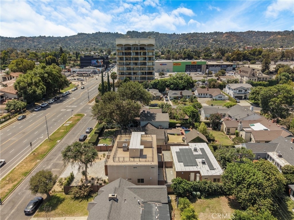 4851 1/2 Woodman Avenue - Photo 15