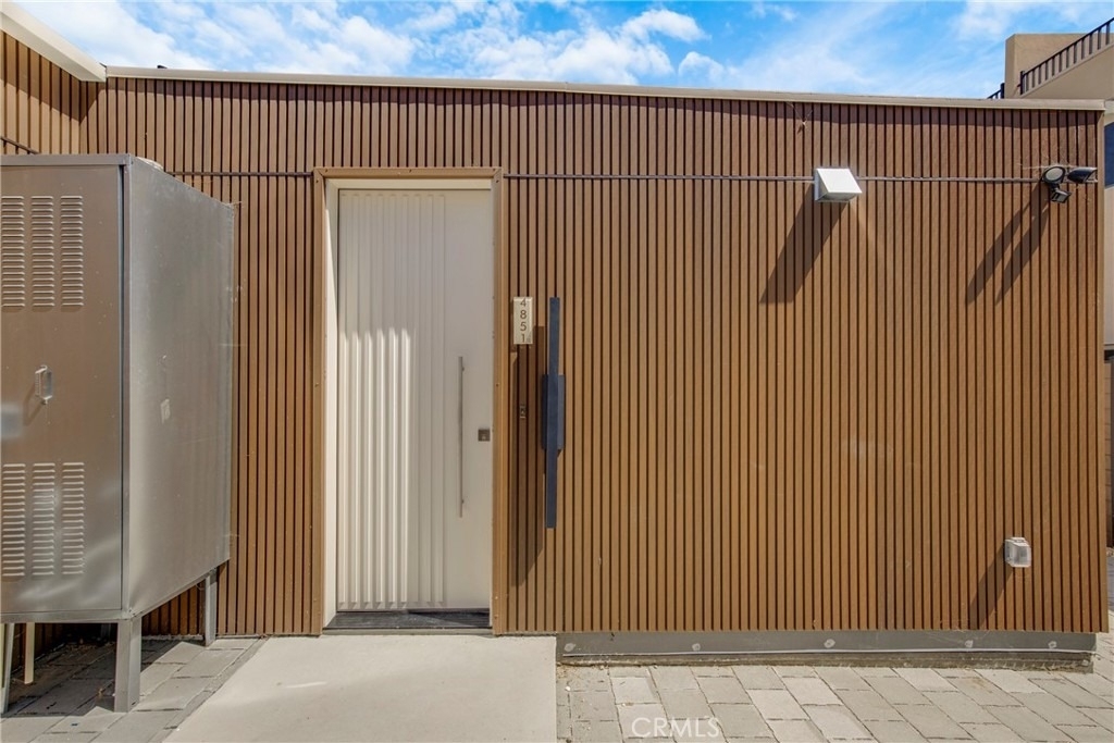 4851 1/2 Woodman Avenue - Photo 1