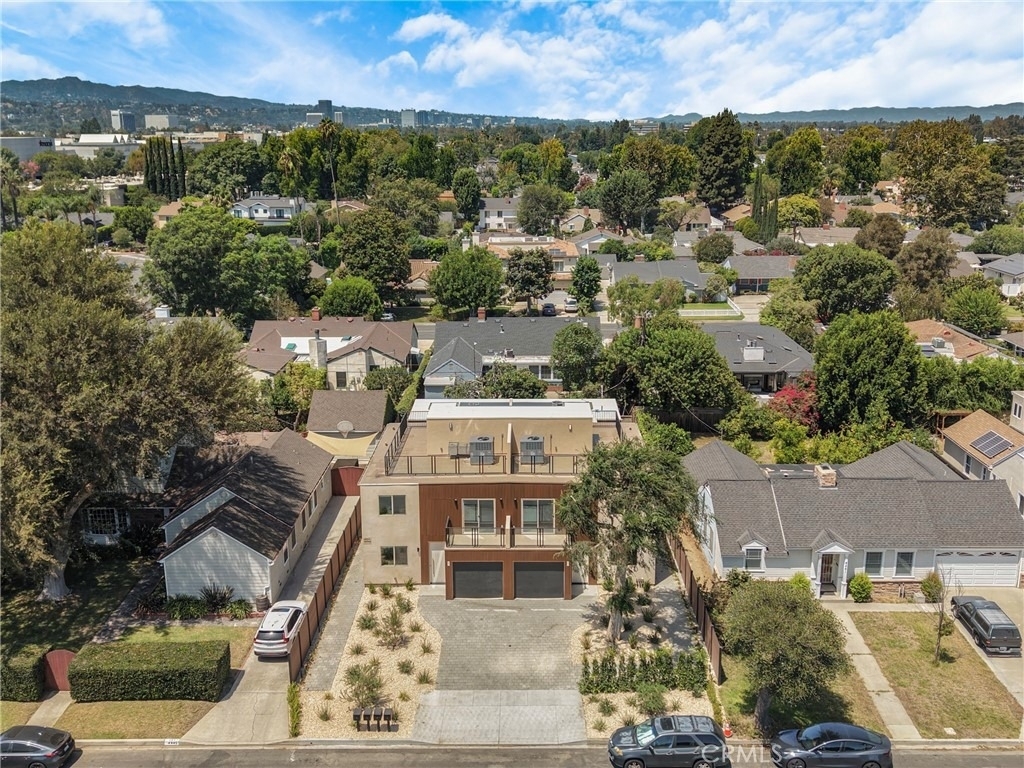 4851 1/2 Woodman Avenue - Photo 12