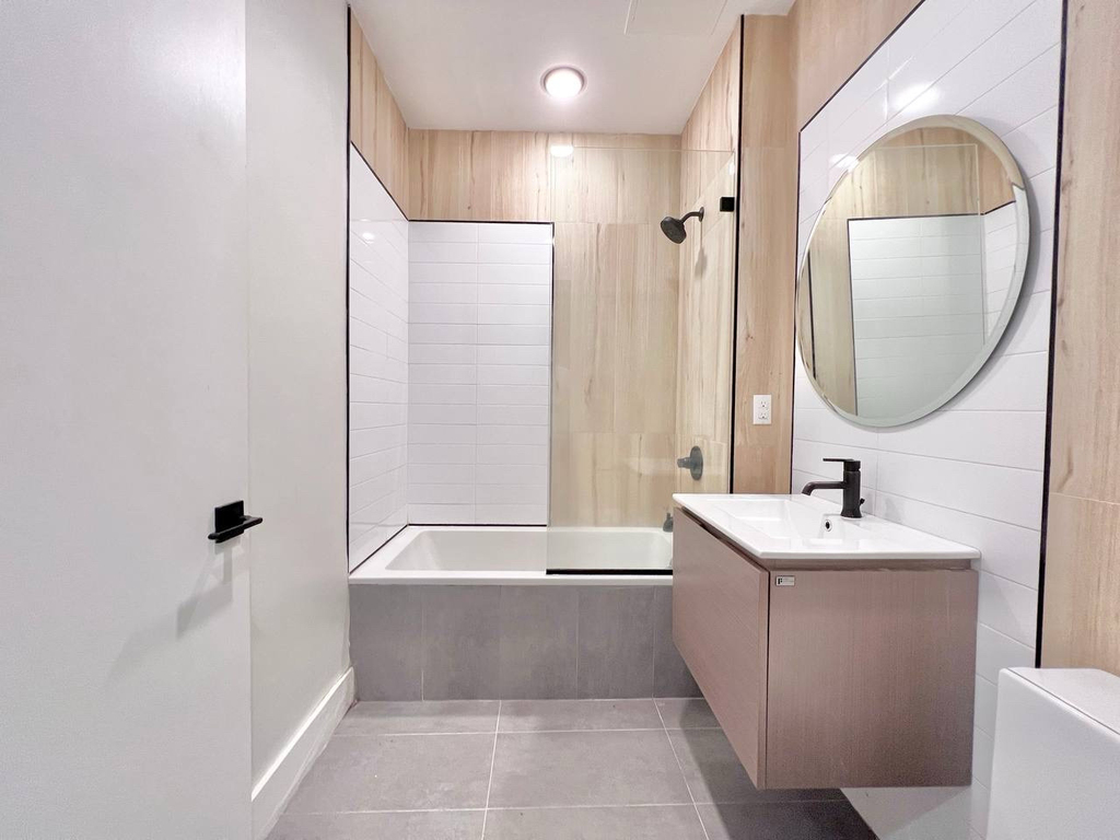 250 Lenox Road - Photo 3